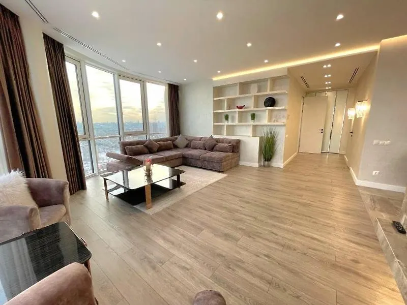 Vip Apartment 120M2 With Panoramic Windows, 22 Floor. Obolon キエフ