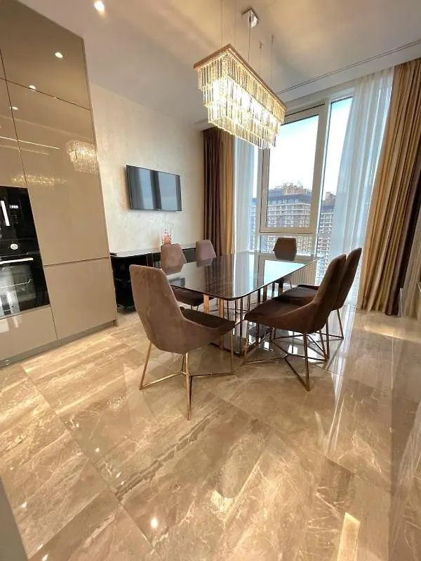 Vip Apartment 120M2 With Panoramic Windows, 22 Floor. Obolon キエフ 0*,